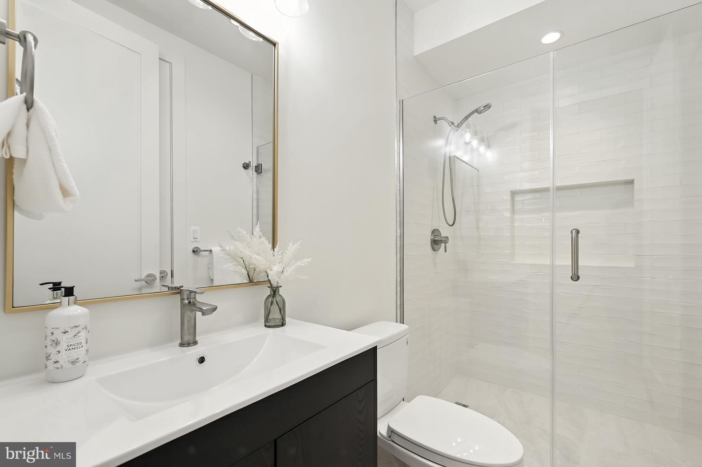 3622 S ST NW, WASHINGTON, District Of Columbia 20007, 5 Bedrooms Bedrooms, ,5 BathroomsBathrooms,Residential,For sale,3622 S ST NW,DCDC2214292 MLS # DCDC2214292