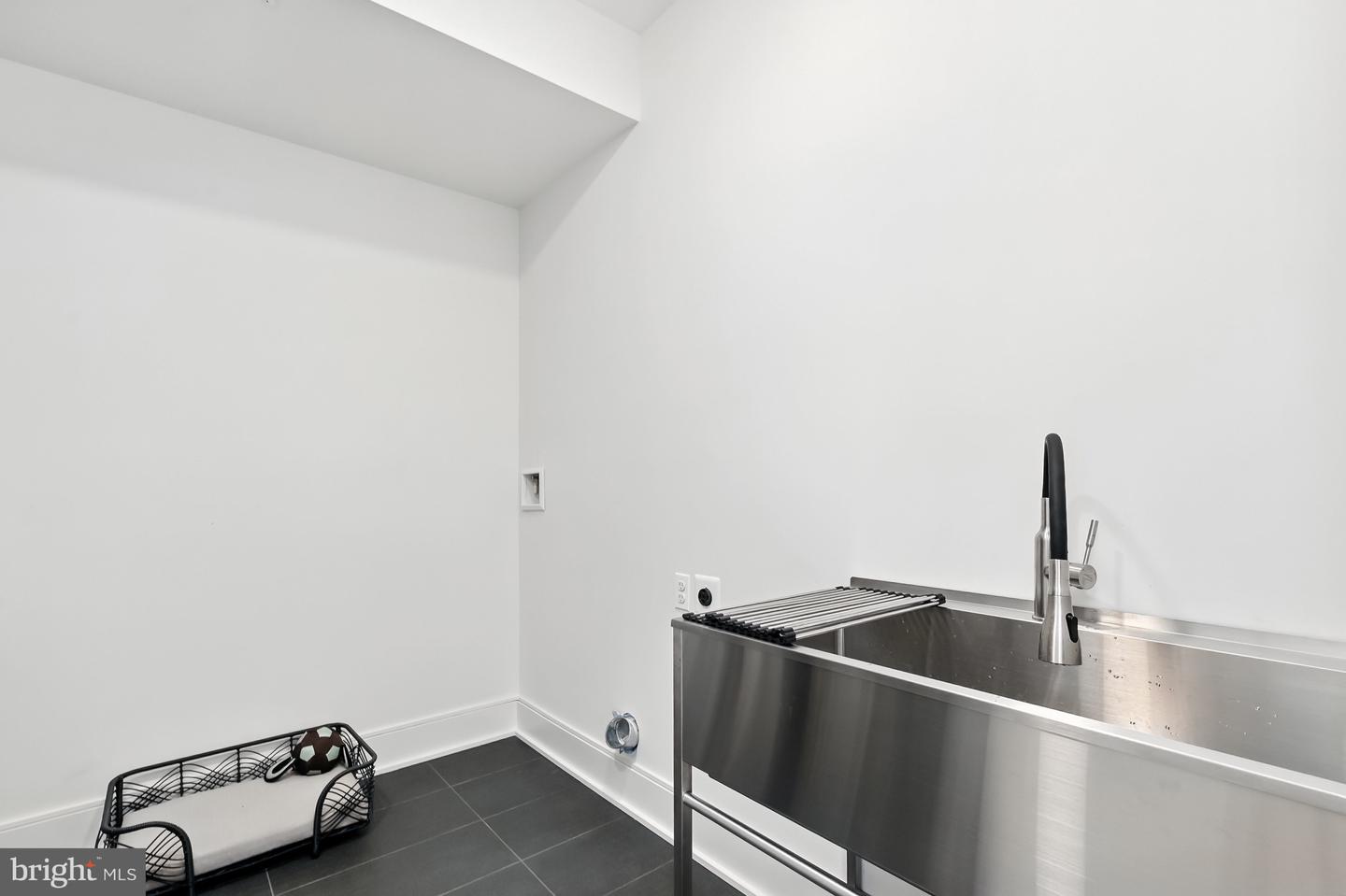 3622 S ST NW, WASHINGTON, District Of Columbia 20007, 5 Bedrooms Bedrooms, ,5 BathroomsBathrooms,Residential,For sale,3622 S ST NW,DCDC2214292 MLS # DCDC2214292