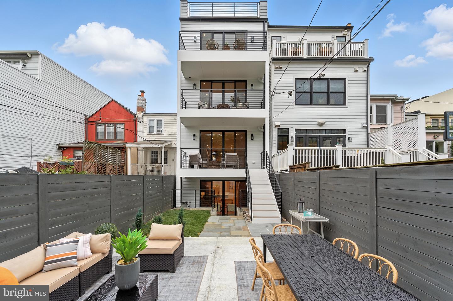 3622 S ST NW, WASHINGTON, District Of Columbia 20007, 5 Bedrooms Bedrooms, ,5 BathroomsBathrooms,Residential,For sale,3622 S ST NW,DCDC2214292 MLS # DCDC2214292