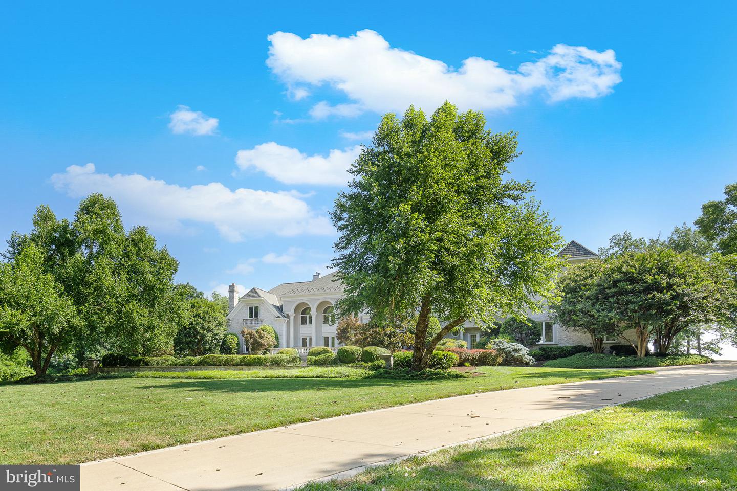 11195 GUNSTON, LORTON, Virginia 22079, 7 Bedrooms Bedrooms, ,7 BathroomsBathrooms,Residential,For sale,11195 GUNSTON,VAFX2260740 MLS # VAFX2260740