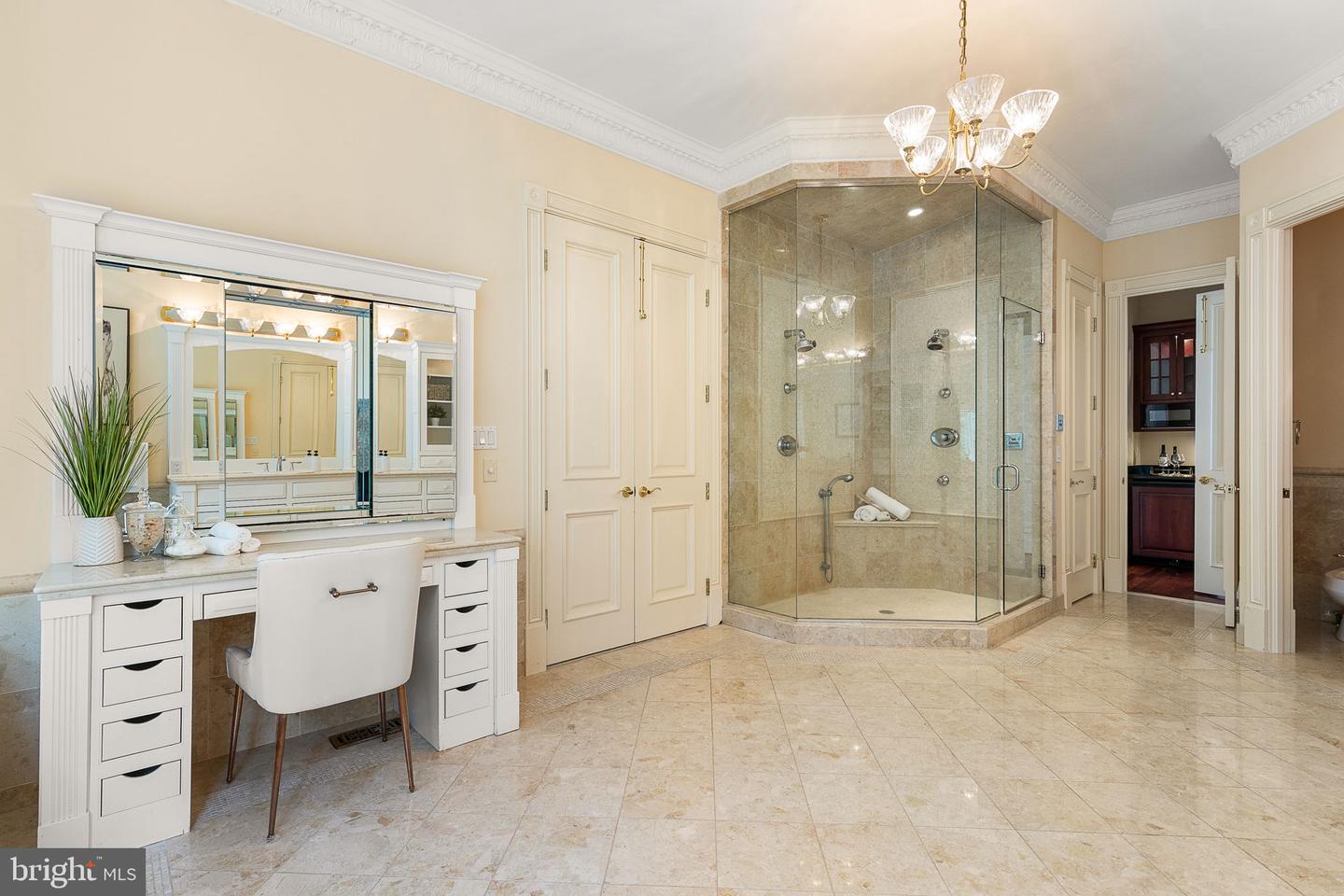 11195 GUNSTON, LORTON, Virginia 22079, 7 Bedrooms Bedrooms, ,7 BathroomsBathrooms,Residential,For sale,11195 GUNSTON,VAFX2260740 MLS # VAFX2260740