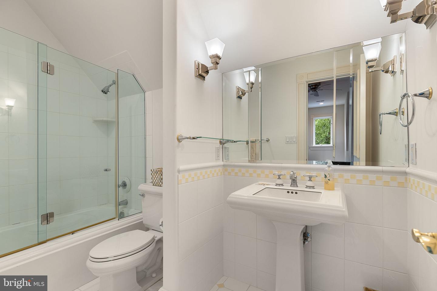 11195 GUNSTON, LORTON, Virginia 22079, 7 Bedrooms Bedrooms, ,7 BathroomsBathrooms,Residential,For sale,11195 GUNSTON,VAFX2260740 MLS # VAFX2260740