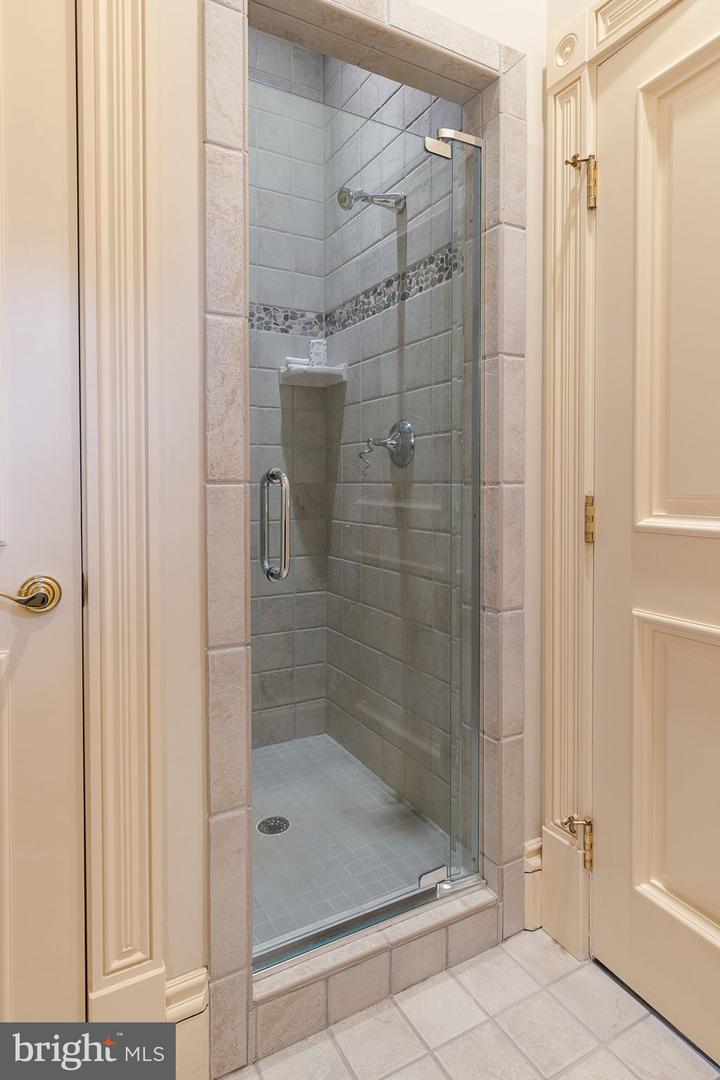 11195 GUNSTON, LORTON, Virginia 22079, 7 Bedrooms Bedrooms, ,7 BathroomsBathrooms,Residential,For sale,11195 GUNSTON,VAFX2260740 MLS # VAFX2260740