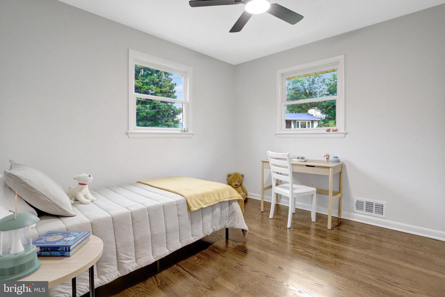 4206 16TH RD S, ARLINGTON, Virginia 22204, 4 Bedrooms Bedrooms, ,3 BathroomsBathrooms,Residential,For sale,4206 16TH RD S,VAAR2062228 MLS # VAAR2062228