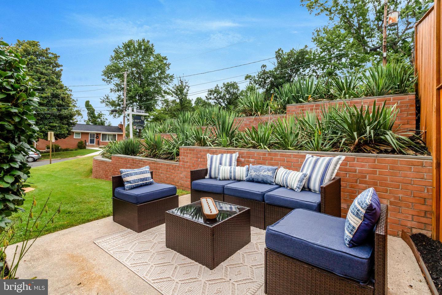 4206 16TH RD S, ARLINGTON, Virginia 22204, 4 Bedrooms Bedrooms, ,3 BathroomsBathrooms,Residential,For sale,4206 16TH RD S,VAAR2062228 MLS # VAAR2062228