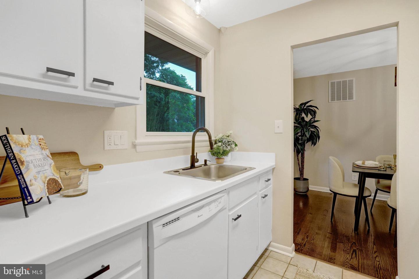 4206 16TH RD S, ARLINGTON, Virginia 22204, 4 Bedrooms Bedrooms, ,3 BathroomsBathrooms,Residential,For sale,4206 16TH RD S,VAAR2062228 MLS # VAAR2062228