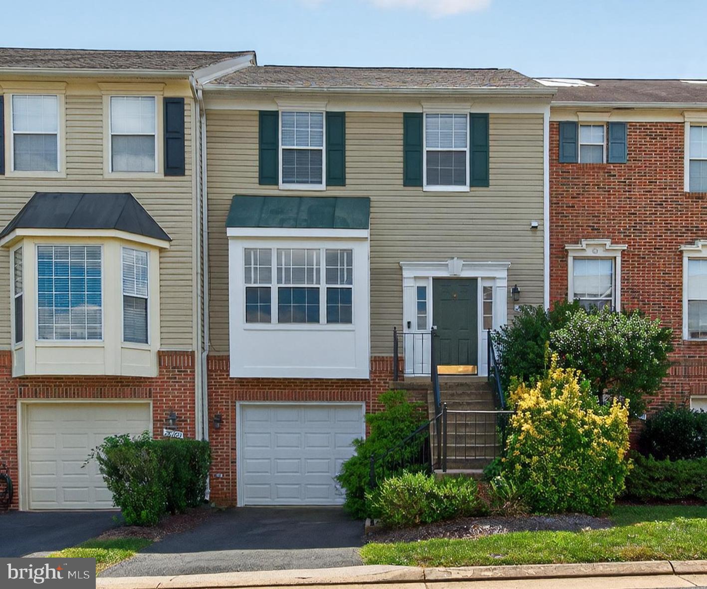 20162 HARDWOOD TER, ASHBURN, Virginia 20147, 3 Bedrooms Bedrooms, ,3 BathroomsBathrooms,Residential,For sale,20162 HARDWOOD TER,VALO2104612 MLS # VALO2104612