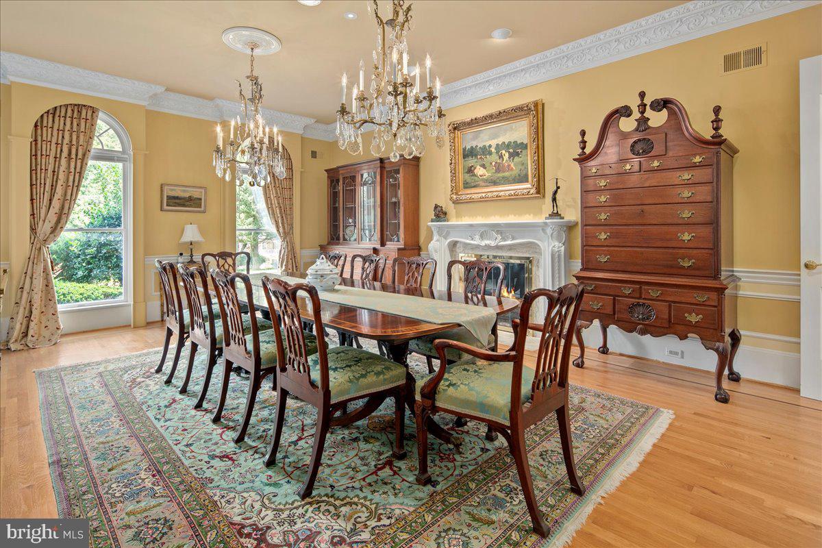 2401 OAKMONT CT, OAKTON, Virginia 22124, 6 Bedrooms Bedrooms, ,7 BathroomsBathrooms,Residential,For sale,2401 OAKMONT CT,VAFX2261498 MLS # VAFX2261498