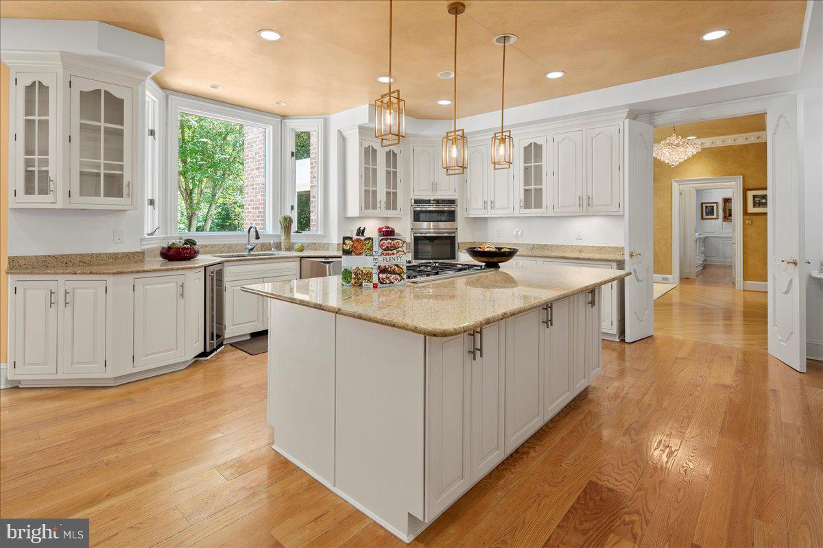 2401 OAKMONT CT, OAKTON, Virginia 22124, 6 Bedrooms Bedrooms, ,7 BathroomsBathrooms,Residential,For sale,2401 OAKMONT CT,VAFX2261498 MLS # VAFX2261498