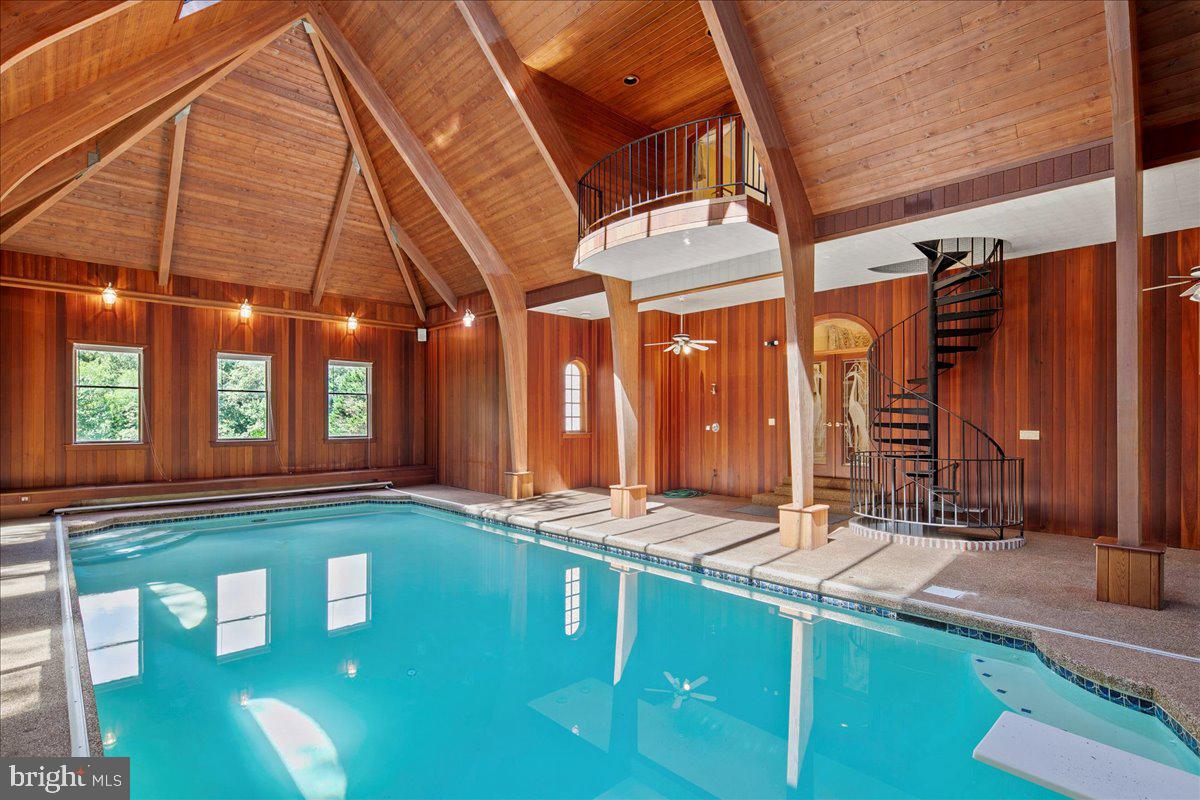 2401 OAKMONT CT, OAKTON, Virginia 22124, 6 Bedrooms Bedrooms, ,7 BathroomsBathrooms,Residential,For sale,2401 OAKMONT CT,VAFX2261498 MLS # VAFX2261498