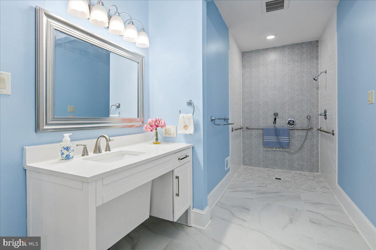 2401 OAKMONT CT, OAKTON, Virginia 22124, 6 Bedrooms Bedrooms, ,7 BathroomsBathrooms,Residential,For sale,2401 OAKMONT CT,VAFX2261498 MLS # VAFX2261498