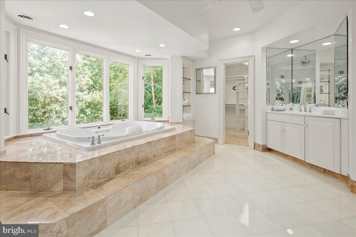 2401 OAKMONT CT, OAKTON, Virginia 22124, 6 Bedrooms Bedrooms, ,7 BathroomsBathrooms,Residential,For sale,2401 OAKMONT CT,VAFX2261498 MLS # VAFX2261498