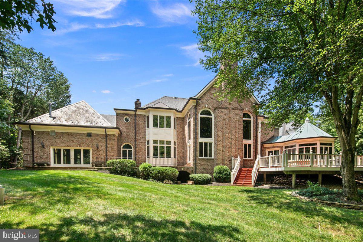 2401 OAKMONT CT, OAKTON, Virginia 22124, 6 Bedrooms Bedrooms, ,7 BathroomsBathrooms,Residential,For sale,2401 OAKMONT CT,VAFX2261498 MLS # VAFX2261498