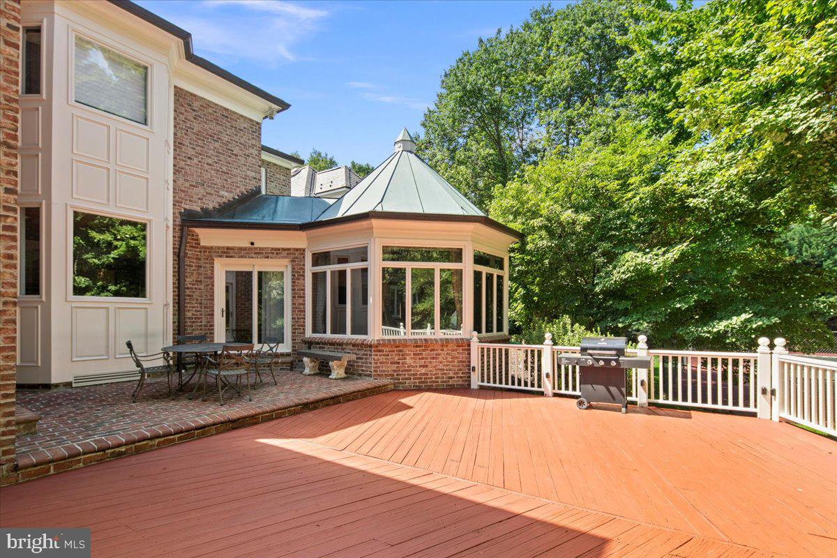2401 OAKMONT CT, OAKTON, Virginia 22124, 6 Bedrooms Bedrooms, ,7 BathroomsBathrooms,Residential,For sale,2401 OAKMONT CT,VAFX2261498 MLS # VAFX2261498