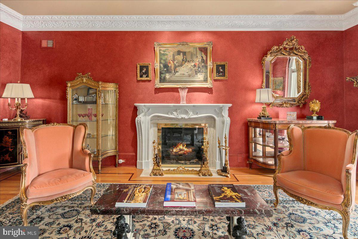 2401 OAKMONT CT, OAKTON, Virginia 22124, 6 Bedrooms Bedrooms, ,7 BathroomsBathrooms,Residential,For sale,2401 OAKMONT CT,VAFX2261498 MLS # VAFX2261498