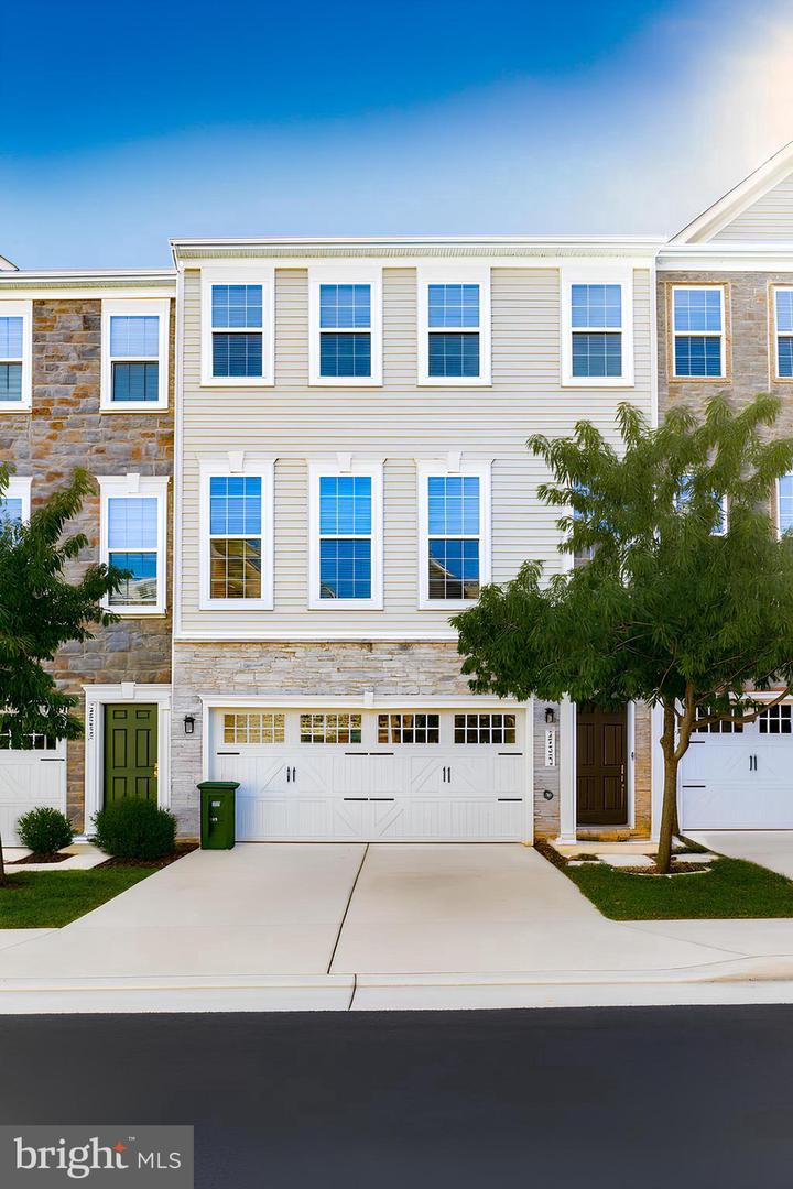 21493 WILLOW BREEZE SQ, ASHBURN, Virginia 20147, 3 Bedrooms Bedrooms, ,3 BathroomsBathrooms,Residential,For sale,21493 WILLOW BREEZE SQ,VALO2104794 MLS # VALO2104794
