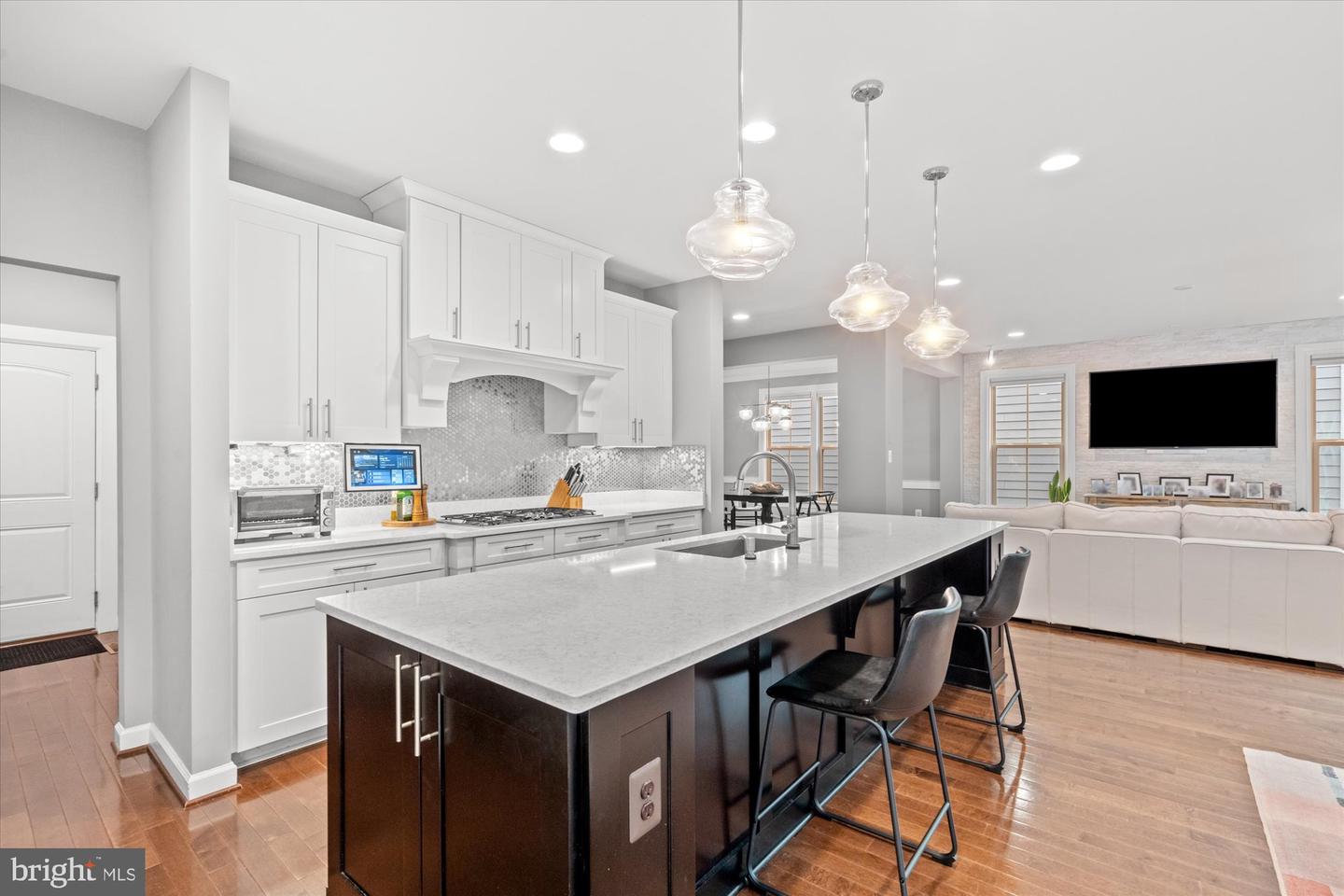 9091 BEAR BRANCH PL, FAIRFAX, Virginia 22031, 5 Bedrooms Bedrooms, ,5 BathroomsBathrooms,Residential,For sale,9091 BEAR BRANCH PL,VAFX2262778 MLS # VAFX2262778