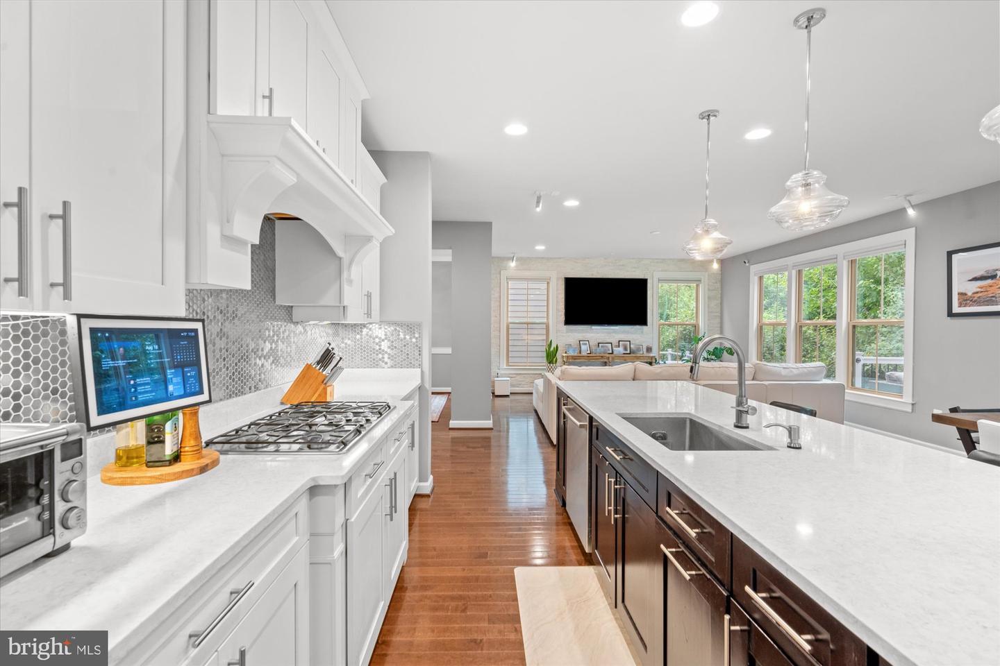 9091 BEAR BRANCH PL, FAIRFAX, Virginia 22031, 5 Bedrooms Bedrooms, ,5 BathroomsBathrooms,Residential,For sale,9091 BEAR BRANCH PL,VAFX2262778 MLS # VAFX2262778