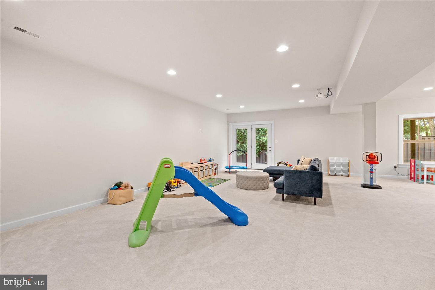 9091 BEAR BRANCH PL, FAIRFAX, Virginia 22031, 5 Bedrooms Bedrooms, ,5 BathroomsBathrooms,Residential,For sale,9091 BEAR BRANCH PL,VAFX2262778 MLS # VAFX2262778