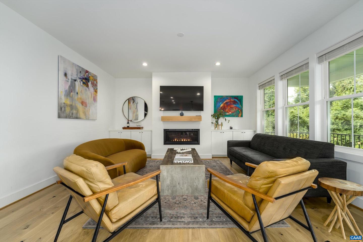 207 HARTMANS MILL RD, CHARLOTTESVILLE, Virginia 22902, 6 Bedrooms Bedrooms, ,5 BathroomsBathrooms,Residential,For sale,207 HARTMANS MILL RD,668294 MLS # 668294