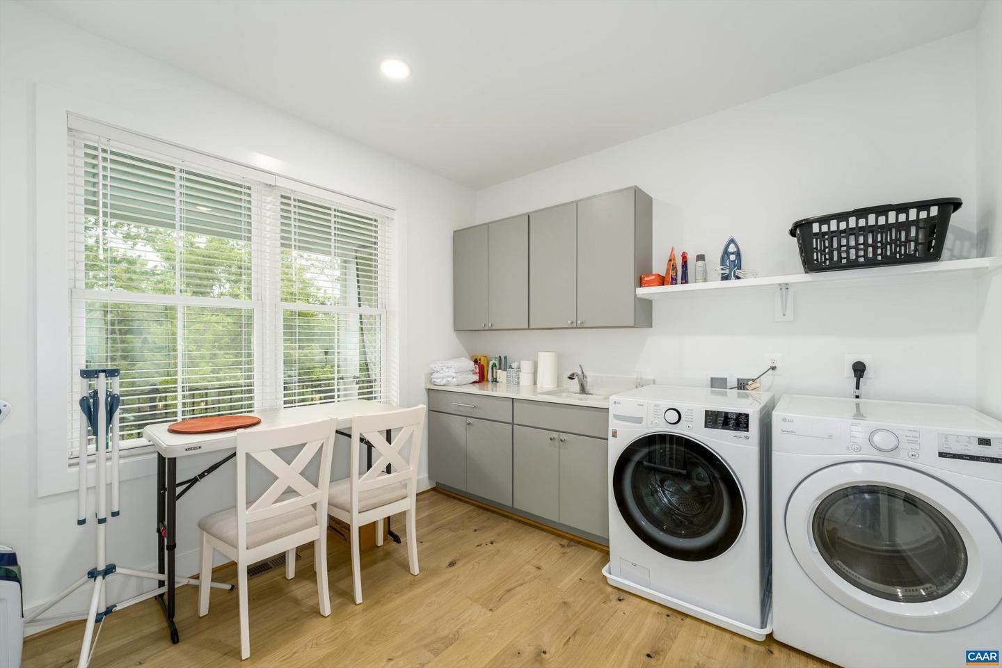 207 HARTMANS MILL RD, CHARLOTTESVILLE, Virginia 22902, 6 Bedrooms Bedrooms, ,5 BathroomsBathrooms,Residential,For sale,207 HARTMANS MILL RD,668294 MLS # 668294