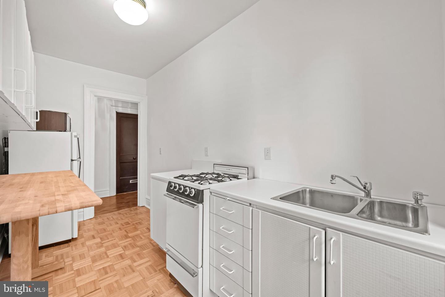 2039 NEW HAMPSHIRE AVE NW #607, WASHINGTON, District Of Columbia 20009, ,1 BathroomBathrooms,Residential,For sale,2039 NEW HAMPSHIRE AVE NW #607,DCDC2217030 MLS # DCDC2217030