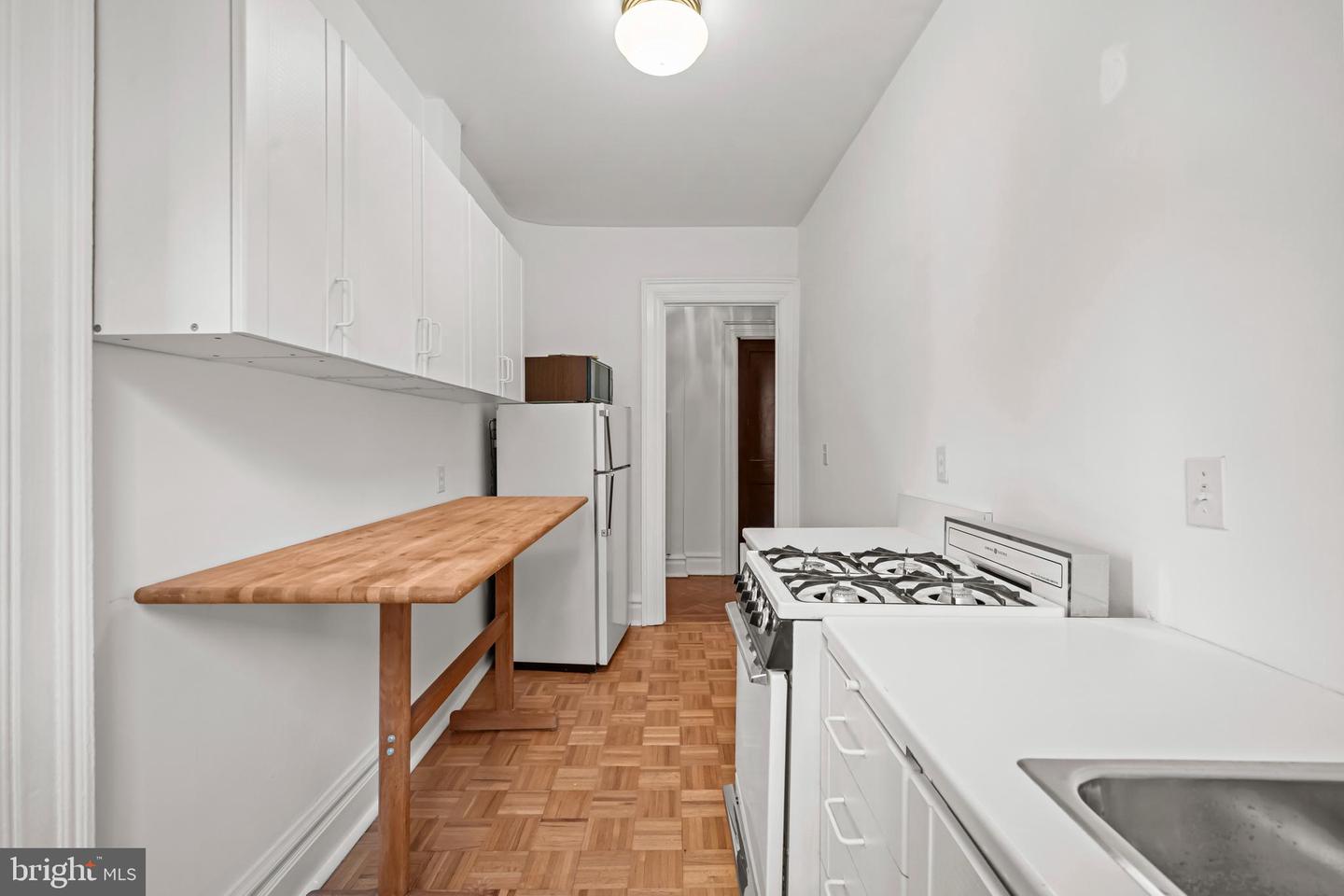 2039 NEW HAMPSHIRE AVE NW #607, WASHINGTON, District Of Columbia 20009, ,1 BathroomBathrooms,Residential,For sale,2039 NEW HAMPSHIRE AVE NW #607,DCDC2217030 MLS # DCDC2217030