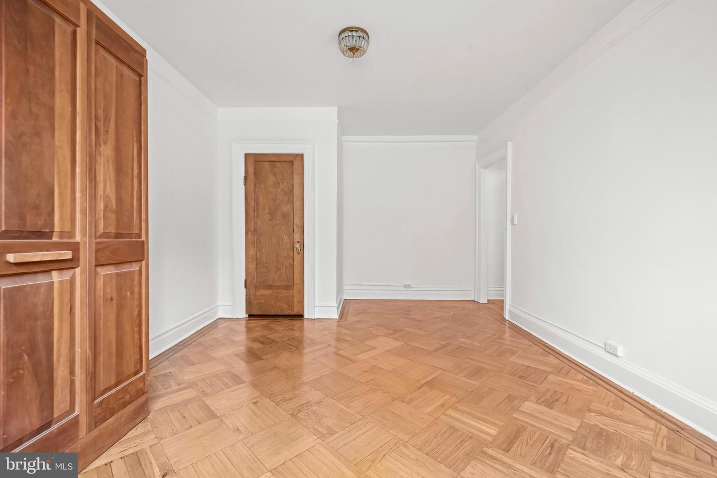 2039 NEW HAMPSHIRE AVE NW #607, WASHINGTON, District Of Columbia 20009, ,1 BathroomBathrooms,Residential,For sale,2039 NEW HAMPSHIRE AVE NW #607,DCDC2217030 MLS # DCDC2217030