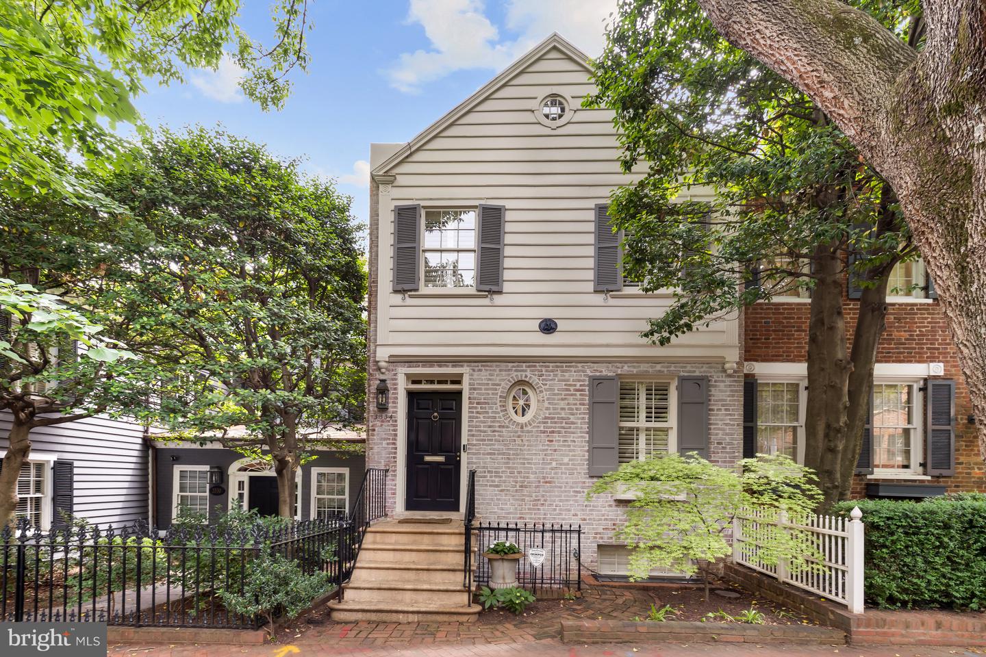 3334 RESERVOIR RD NW, WASHINGTON, District Of Columbia 20007, 4 Bedrooms Bedrooms, ,4 BathroomsBathrooms,Residential,For sale,3334 RESERVOIR RD NW,DCDC2217158 MLS # DCDC2217158