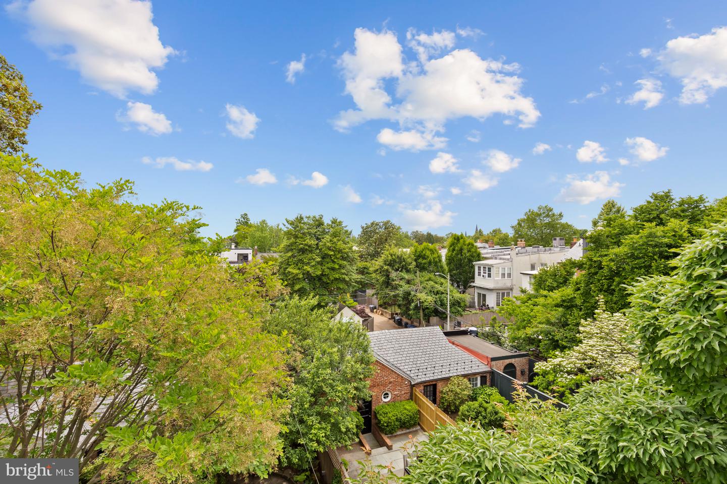 3334 RESERVOIR RD NW, WASHINGTON, District Of Columbia 20007, 4 Bedrooms Bedrooms, ,4 BathroomsBathrooms,Residential,For sale,3334 RESERVOIR RD NW,DCDC2217158 MLS # DCDC2217158