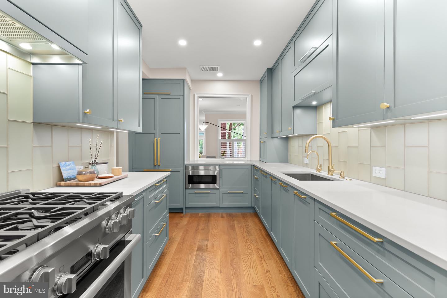 3334 RESERVOIR RD NW, WASHINGTON, District Of Columbia 20007, 4 Bedrooms Bedrooms, ,4 BathroomsBathrooms,Residential,For sale,3334 RESERVOIR RD NW,DCDC2217158 MLS # DCDC2217158