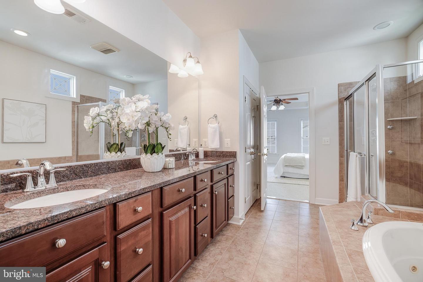 9343 BIRCH CLIFF DR, FREDERICKSBURG, Virginia 22407, 4 Bedrooms Bedrooms, ,3 BathroomsBathrooms,Residential,For sale,9343 BIRCH CLIFF DR,VASP2035866 MLS # VASP2035866
