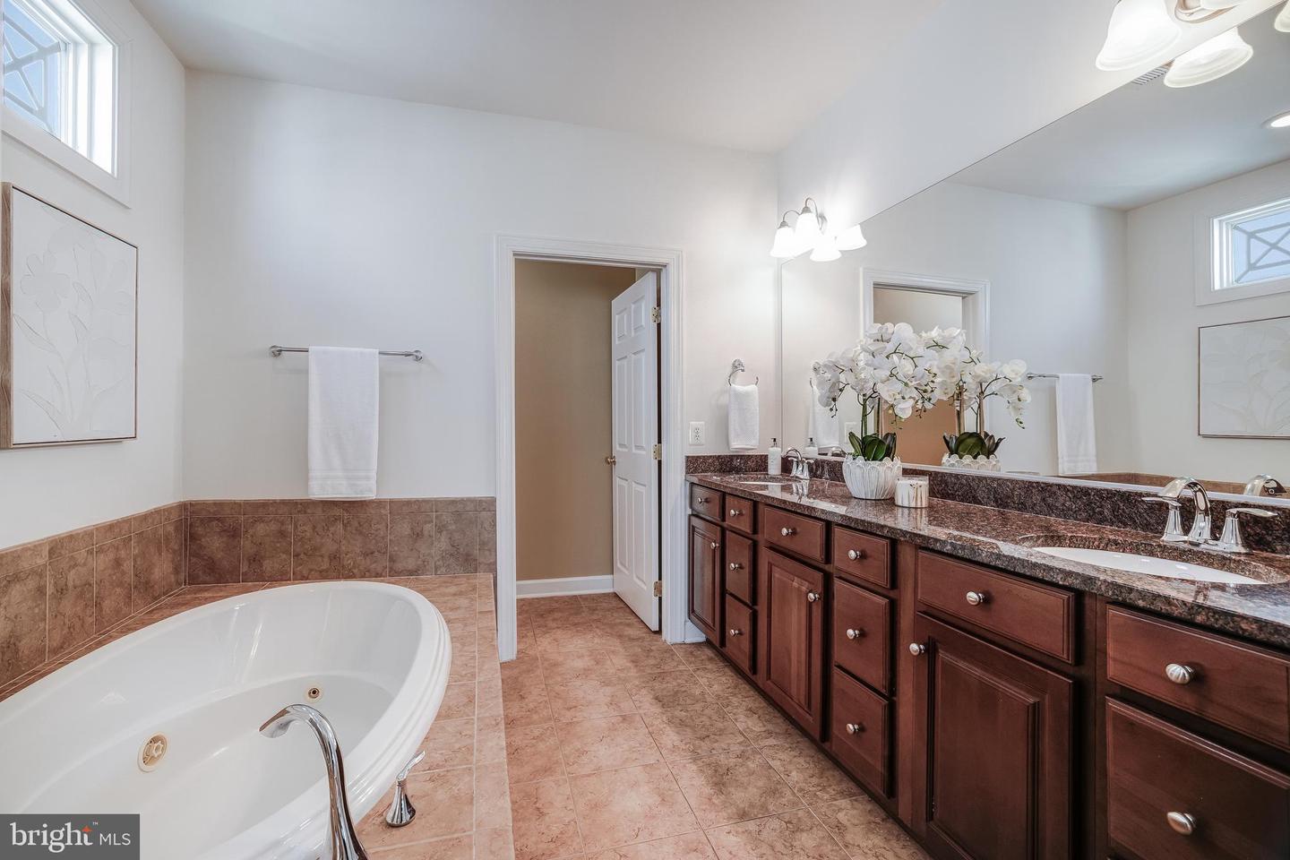 9343 BIRCH CLIFF DR, FREDERICKSBURG, Virginia 22407, 4 Bedrooms Bedrooms, ,3 BathroomsBathrooms,Residential,For sale,9343 BIRCH CLIFF DR,VASP2035866 MLS # VASP2035866