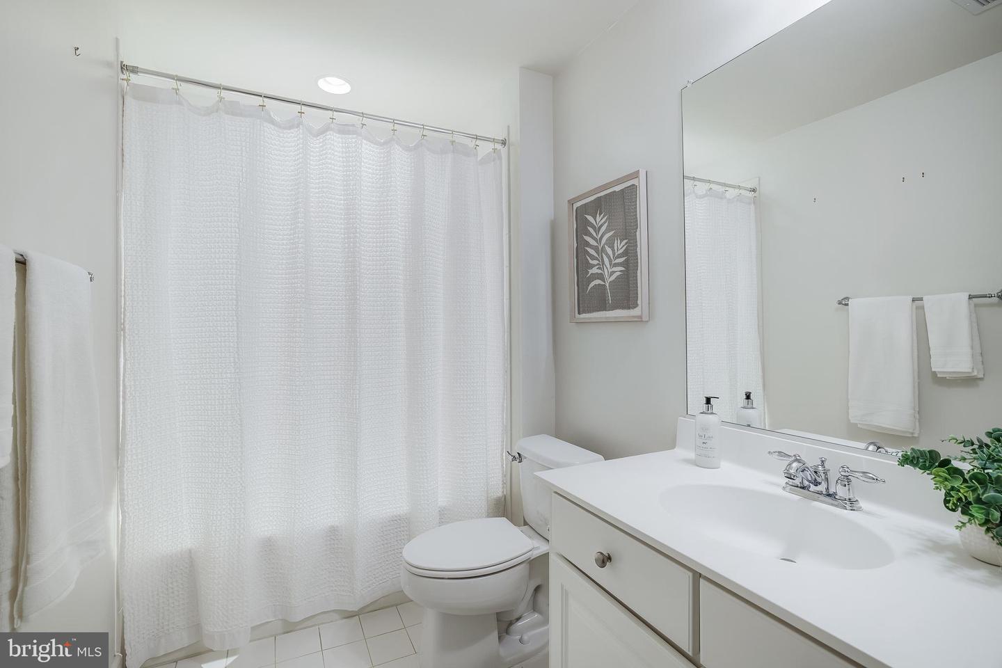 9343 BIRCH CLIFF DR, FREDERICKSBURG, Virginia 22407, 4 Bedrooms Bedrooms, ,3 BathroomsBathrooms,Residential,For sale,9343 BIRCH CLIFF DR,VASP2035866 MLS # VASP2035866