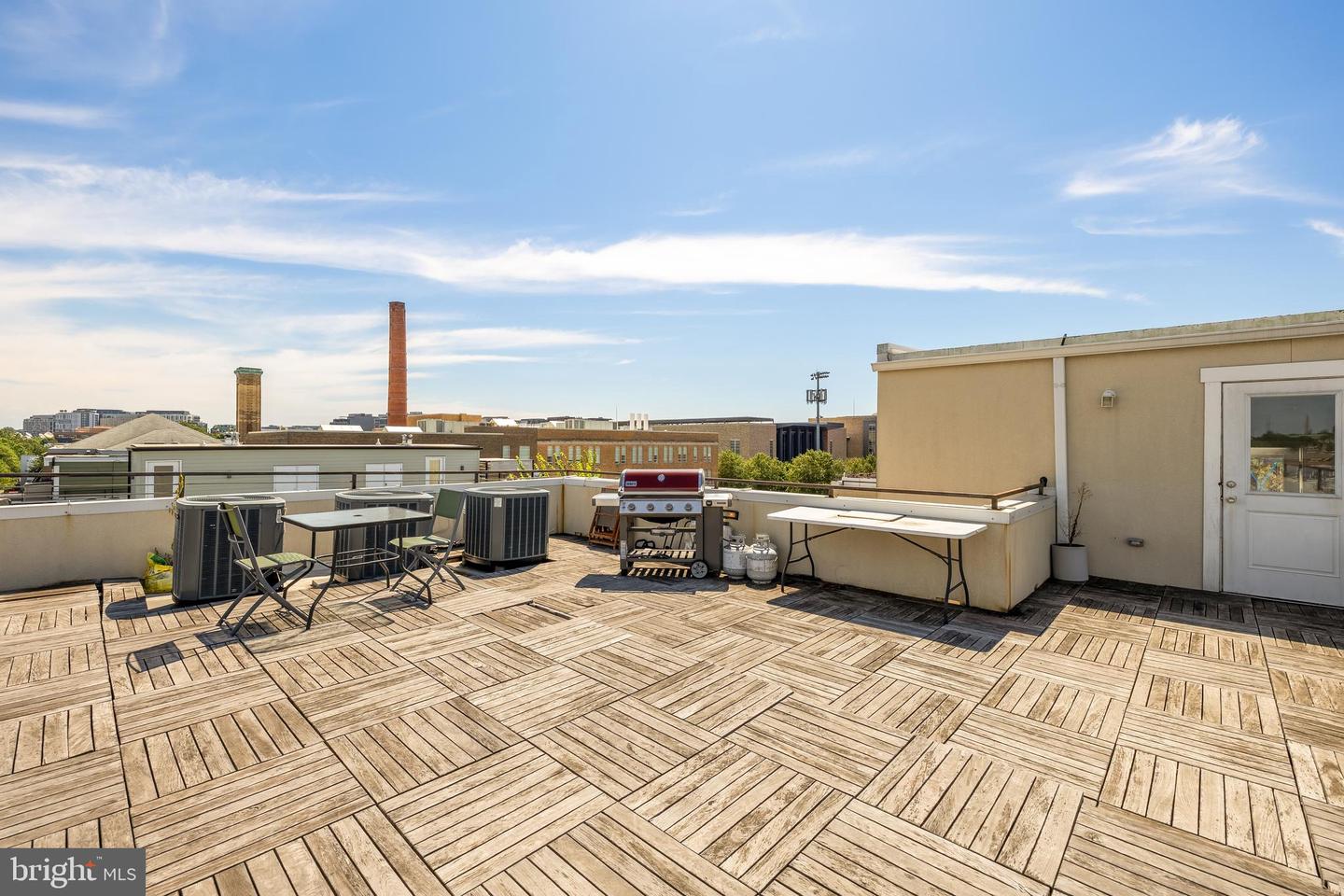 220 P ST NW #3, WASHINGTON, District Of Columbia 20001, 2 Bedrooms Bedrooms, ,2 BathroomsBathrooms,Residential,For sale,220 P ST NW #3,DCDC2217334 MLS # DCDC2217334