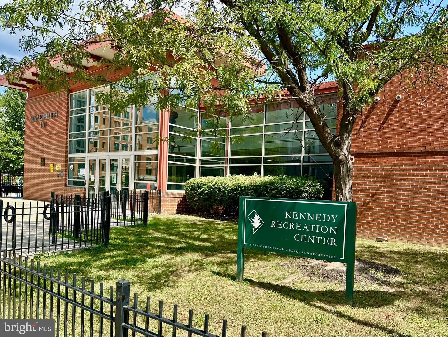 220 P ST NW #3, WASHINGTON, District Of Columbia 20001, 2 Bedrooms Bedrooms, ,2 BathroomsBathrooms,Residential,For sale,220 P ST NW #3,DCDC2217334 MLS # DCDC2217334