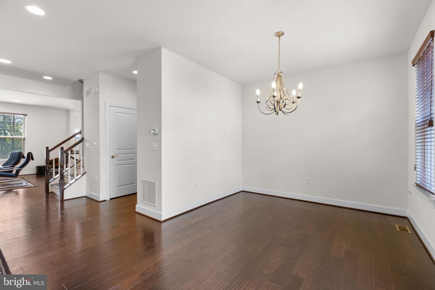 1744 HARTFIELD CT, WOODBRIDGE, Virginia 22191, 3 Bedrooms Bedrooms, 7 Rooms Rooms,3 BathroomsBathrooms,Residential,For sale,1744 HARTFIELD CT,VAPW2102936 MLS # VAPW2102936