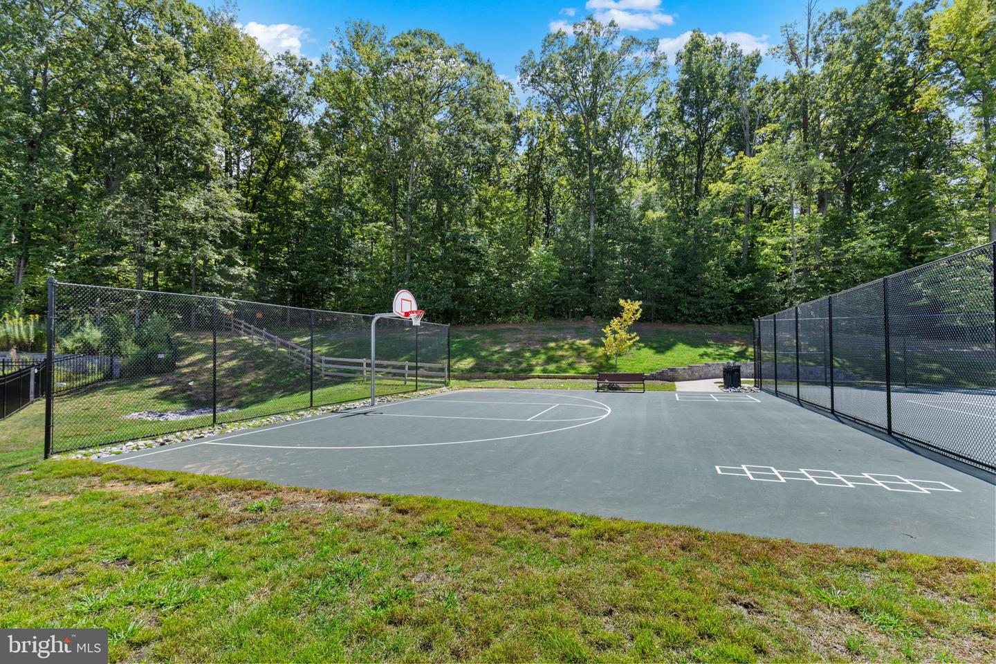 1744 HARTFIELD CT, WOODBRIDGE, Virginia 22191, 3 Bedrooms Bedrooms, 7 Rooms Rooms,3 BathroomsBathrooms,Residential,For sale,1744 HARTFIELD CT,VAPW2102936 MLS # VAPW2102936