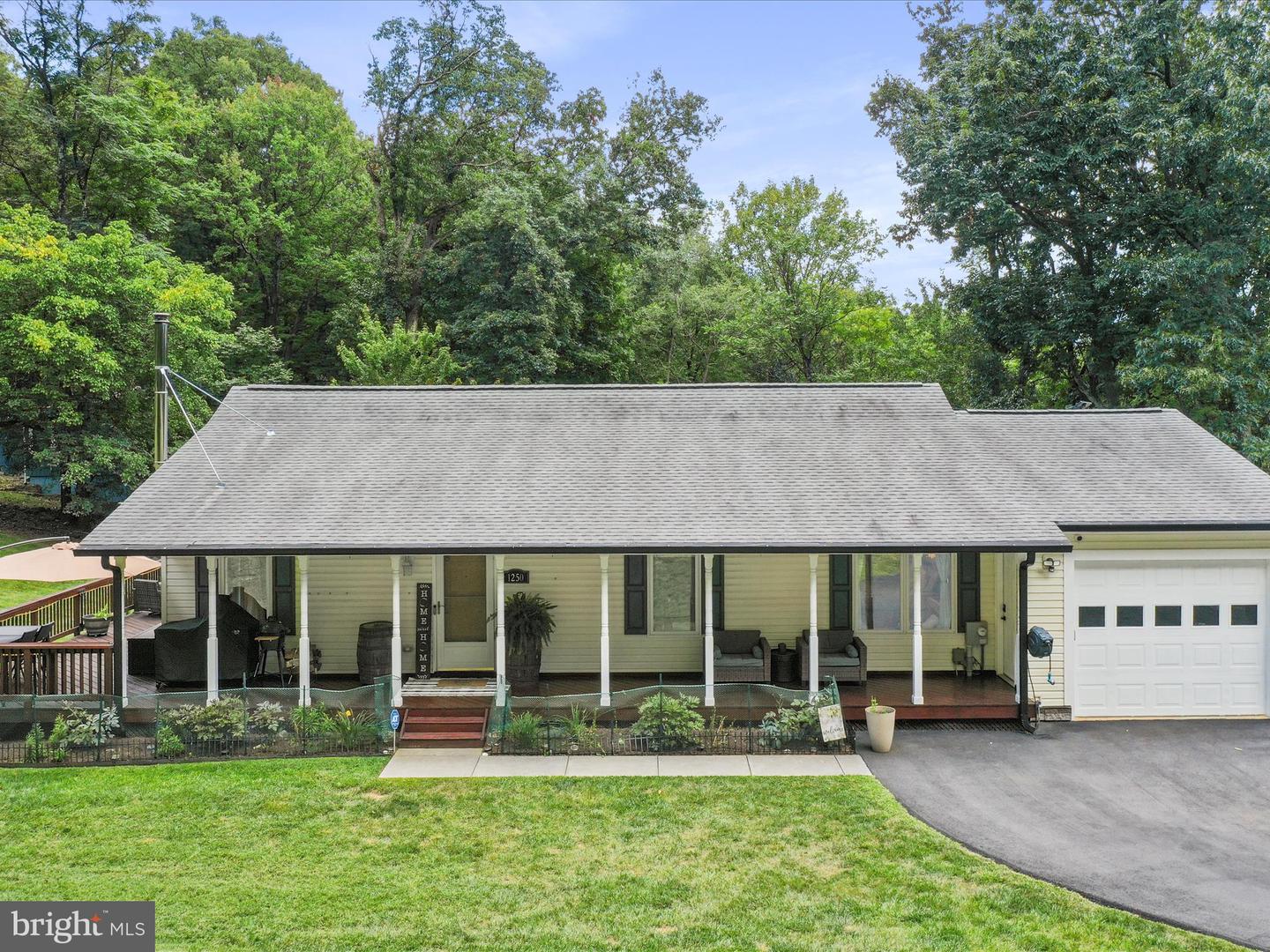 1250 HIGH KNOB RD, FRONT ROYAL, Virginia 22630, 4 Bedrooms Bedrooms, ,3 BathroomsBathrooms,Residential,For sale,1250 HIGH KNOB RD,VAWR2012158 MLS # VAWR2012158