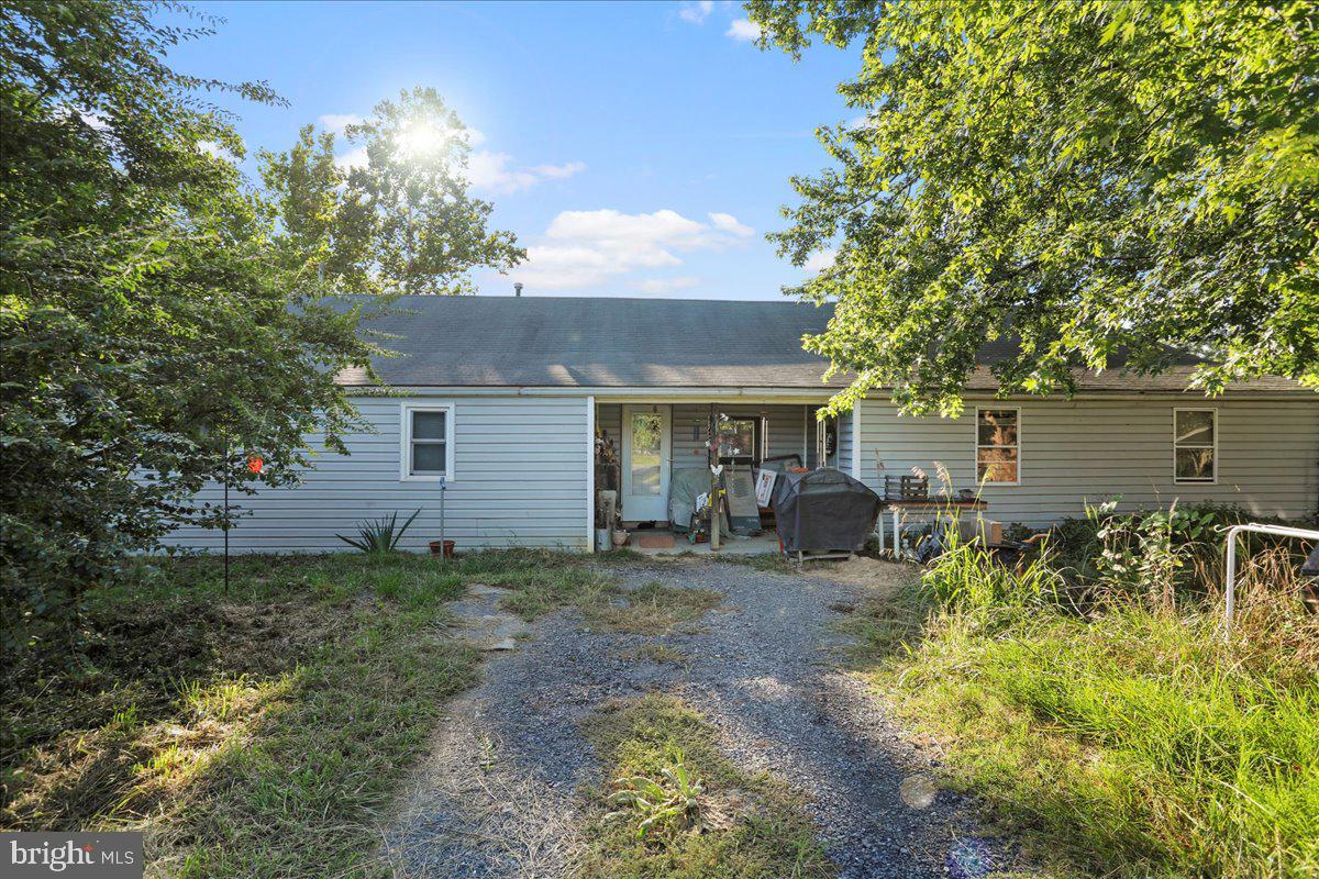 2253 RIDGEWAY RD, FRONT ROYAL, Virginia 22630, 2 Bedrooms Bedrooms, 4 Rooms Rooms,2 BathroomsBathrooms,Residential,For sale,2253 RIDGEWAY RD,VAWR2012172 MLS # VAWR2012172