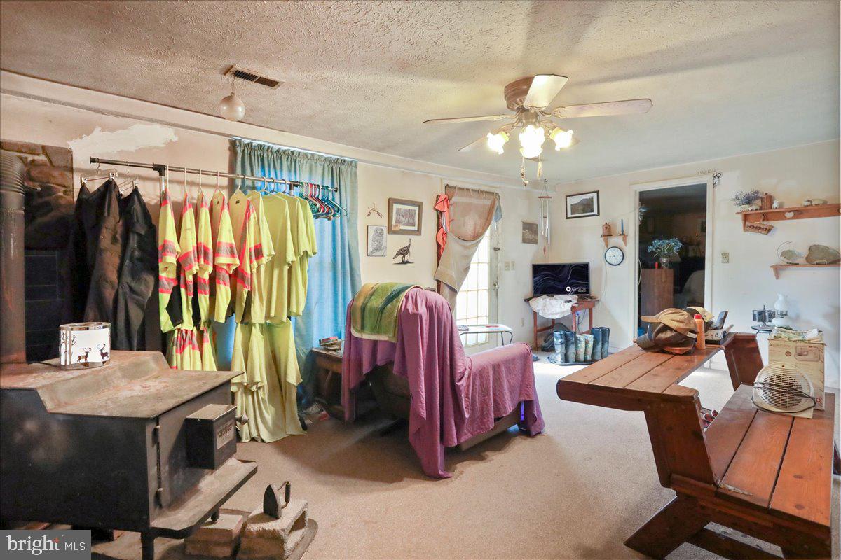 2253 RIDGEWAY RD, FRONT ROYAL, Virginia 22630, 2 Bedrooms Bedrooms, 4 Rooms Rooms,2 BathroomsBathrooms,Residential,For sale,2253 RIDGEWAY RD,VAWR2012172 MLS # VAWR2012172