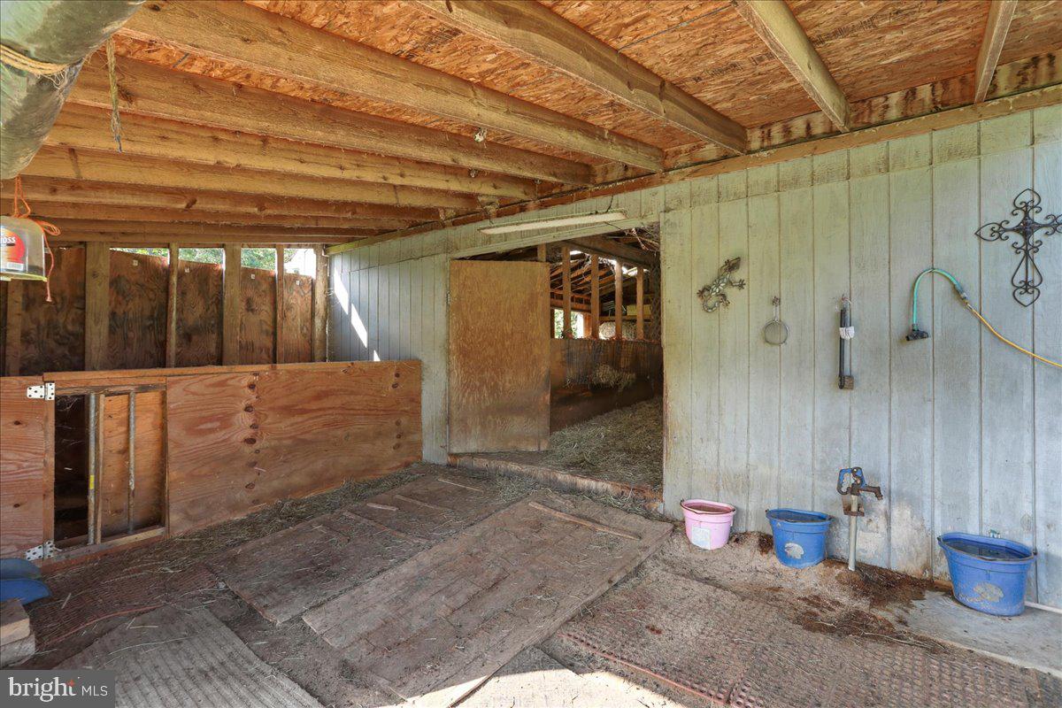 2253 RIDGEWAY RD, FRONT ROYAL, Virginia 22630, 2 Bedrooms Bedrooms, 4 Rooms Rooms,2 BathroomsBathrooms,Residential,For sale,2253 RIDGEWAY RD,VAWR2012172 MLS # VAWR2012172