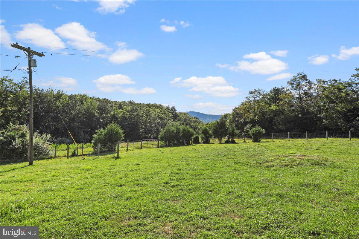 2253 RIDGEWAY RD, FRONT ROYAL, Virginia 22630, 2 Bedrooms Bedrooms, 4 Rooms Rooms,2 BathroomsBathrooms,Residential,For sale,2253 RIDGEWAY RD,VAWR2012172 MLS # VAWR2012172