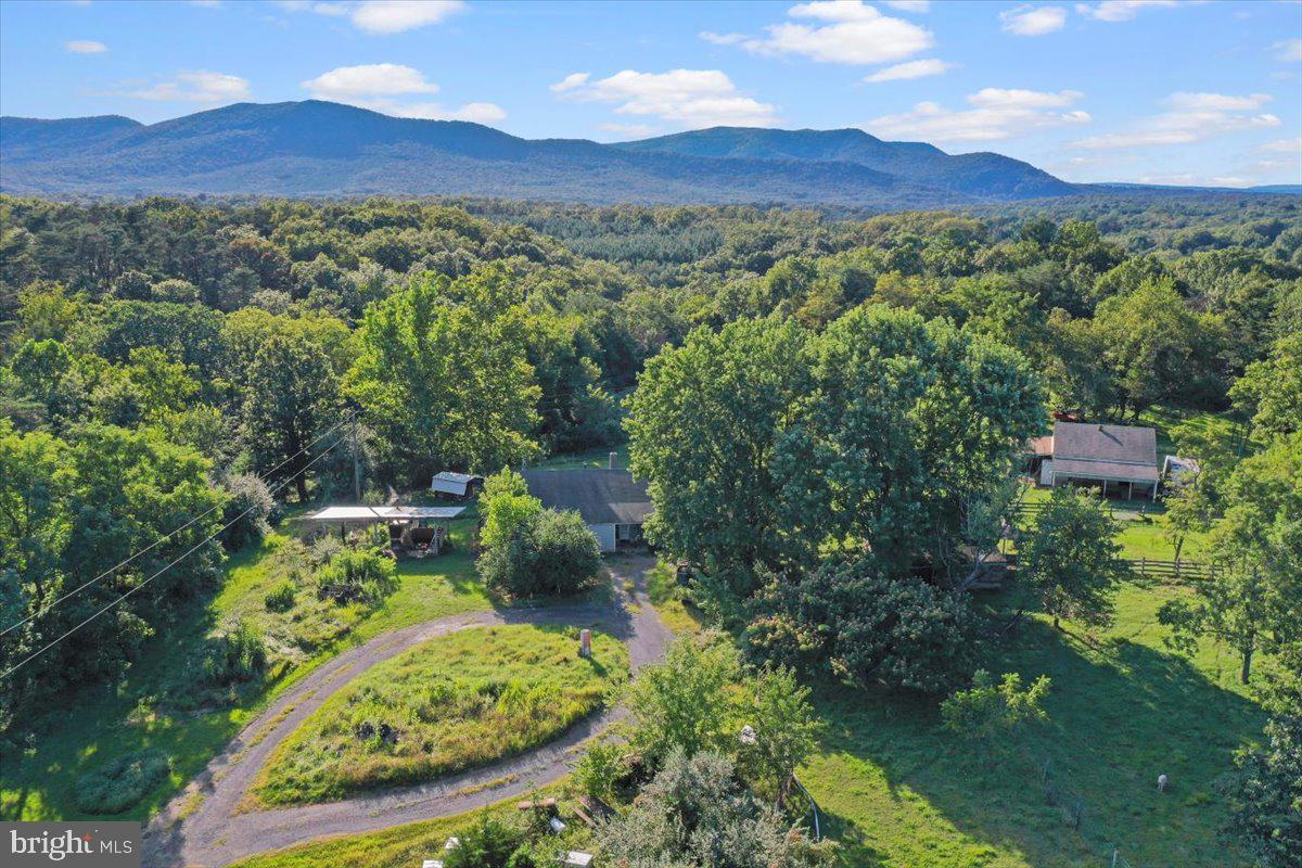 2253 RIDGEWAY RD, FRONT ROYAL, Virginia 22630, 2 Bedrooms Bedrooms, 4 Rooms Rooms,2 BathroomsBathrooms,Residential,For sale,2253 RIDGEWAY RD,VAWR2012172 MLS # VAWR2012172