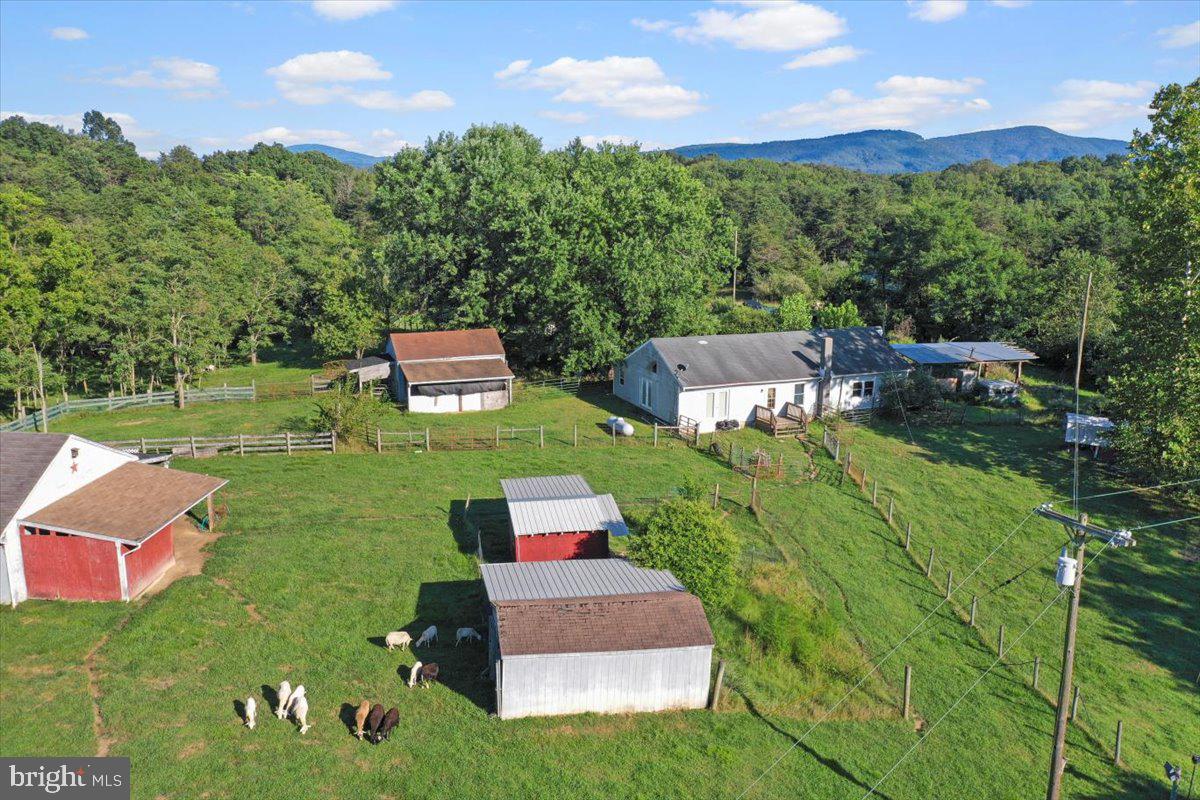2253 RIDGEWAY RD, FRONT ROYAL, Virginia 22630, 2 Bedrooms Bedrooms, 4 Rooms Rooms,2 BathroomsBathrooms,Residential,For sale,2253 RIDGEWAY RD,VAWR2012172 MLS # VAWR2012172