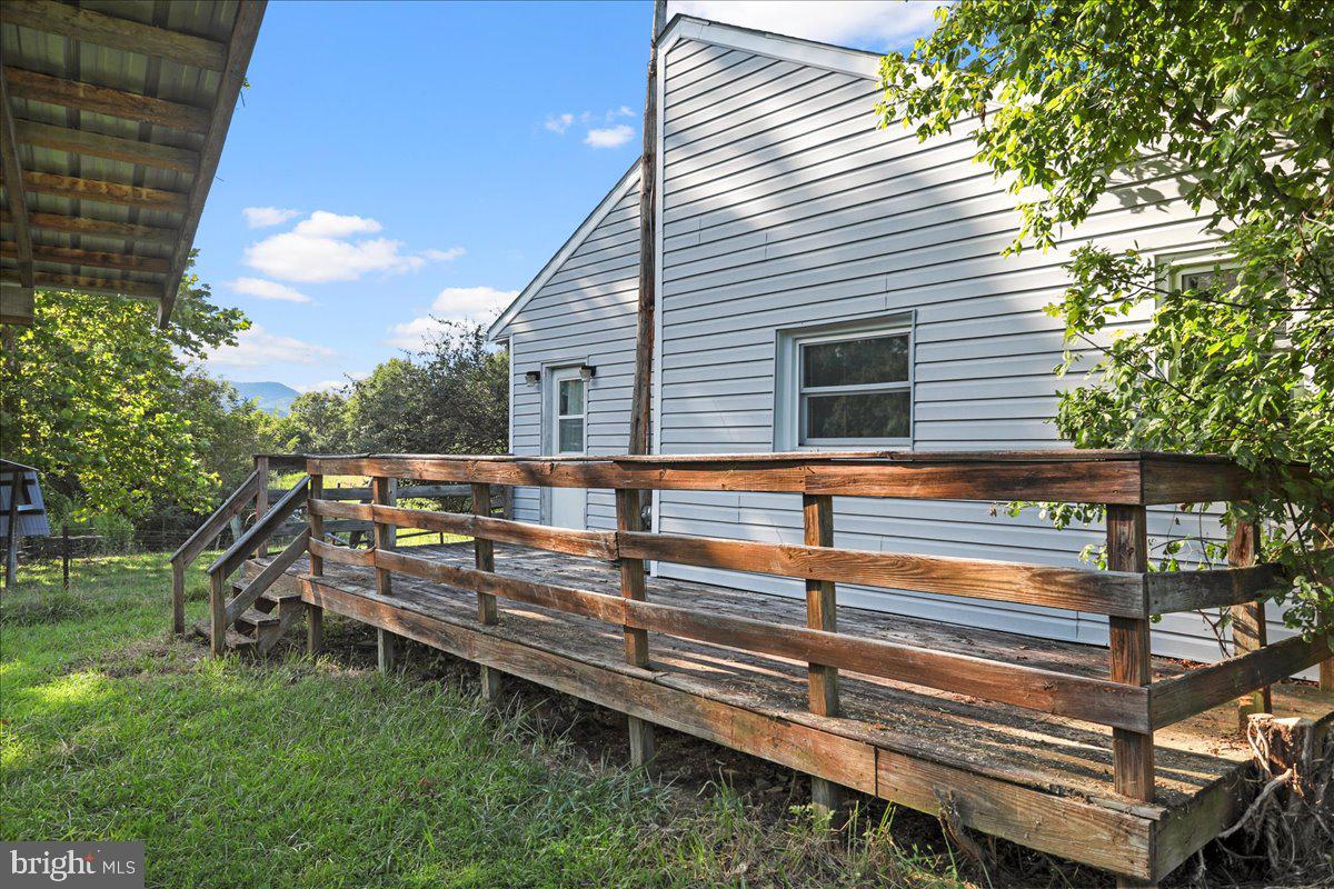 2253 RIDGEWAY RD, FRONT ROYAL, Virginia 22630, 2 Bedrooms Bedrooms, 4 Rooms Rooms,2 BathroomsBathrooms,Residential,For sale,2253 RIDGEWAY RD,VAWR2012172 MLS # VAWR2012172