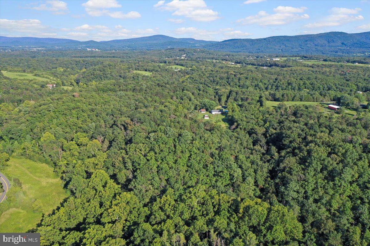 2253 RIDGEWAY RD, FRONT ROYAL, Virginia 22630, 2 Bedrooms Bedrooms, 4 Rooms Rooms,2 BathroomsBathrooms,Residential,For sale,2253 RIDGEWAY RD,VAWR2012172 MLS # VAWR2012172