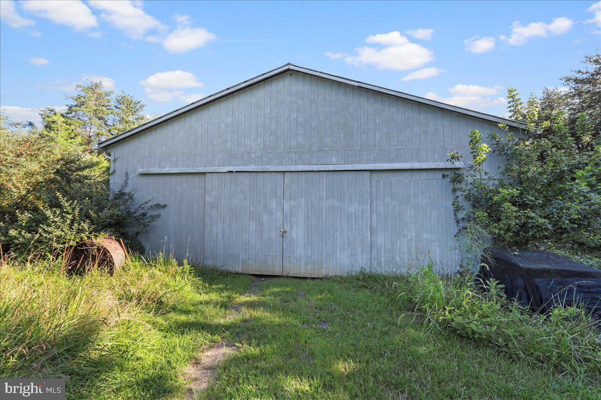 2253 RIDGEWAY RD, FRONT ROYAL, Virginia 22630, 2 Bedrooms Bedrooms, 4 Rooms Rooms,2 BathroomsBathrooms,Residential,For sale,2253 RIDGEWAY RD,VAWR2012172 MLS # VAWR2012172