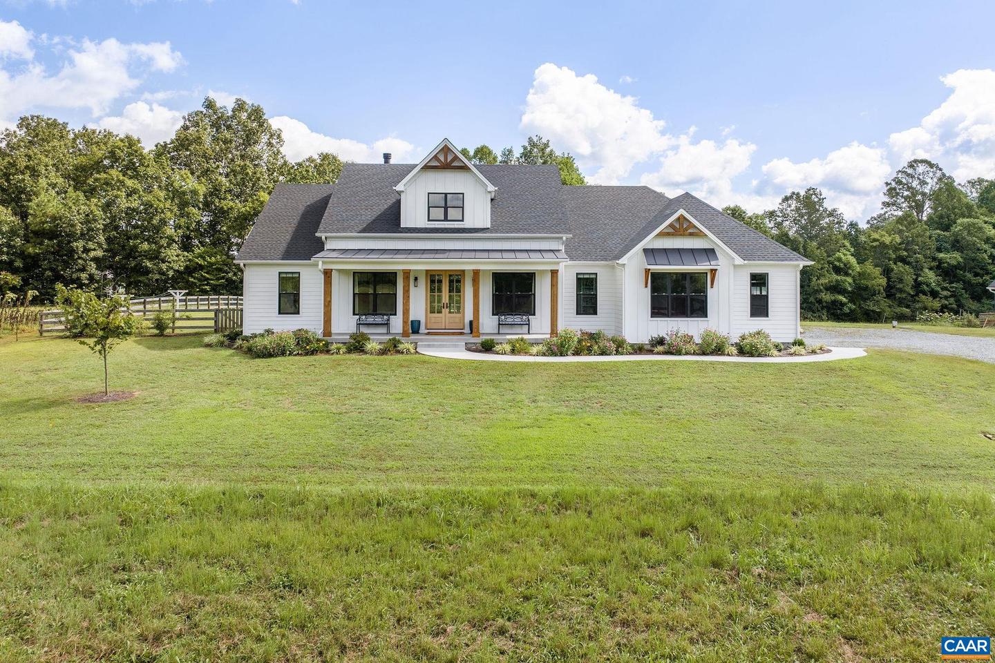 1570 JAMES RIVER RD, SCOTTSVILLE, Virginia 24590, 3 Bedrooms Bedrooms, ,2 BathroomsBathrooms,Residential,For sale,1570 JAMES RIVER RD,668496 MLS # 668496