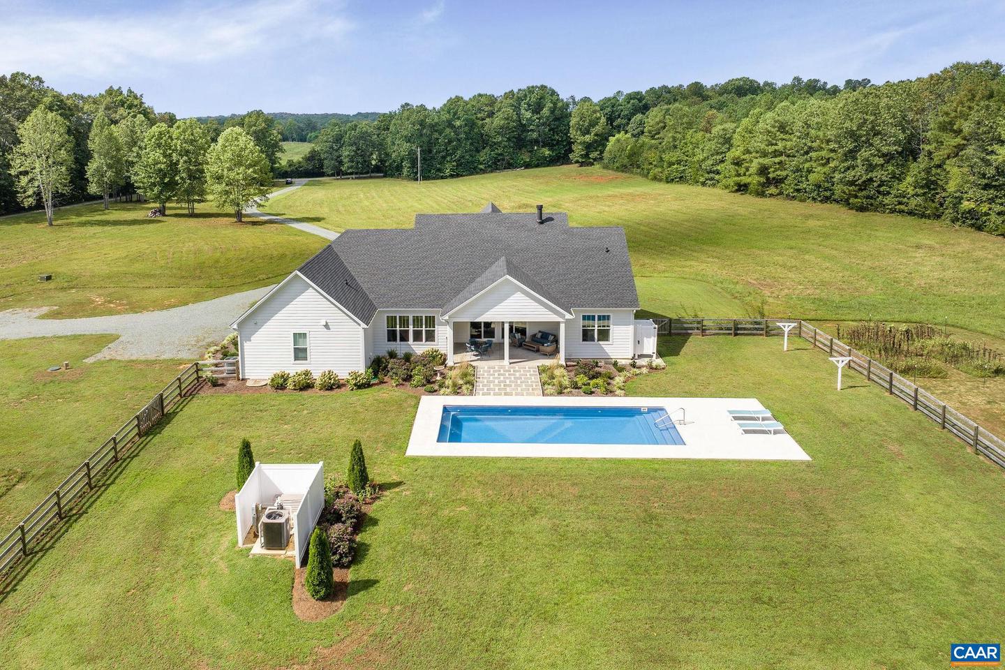 1570 JAMES RIVER RD, SCOTTSVILLE, Virginia 24590, 3 Bedrooms Bedrooms, ,2 BathroomsBathrooms,Residential,For sale,1570 JAMES RIVER RD,668496 MLS # 668496